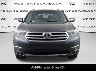 Used 2012 Toyota Highlander Limited w/ Tow Pkg video 2