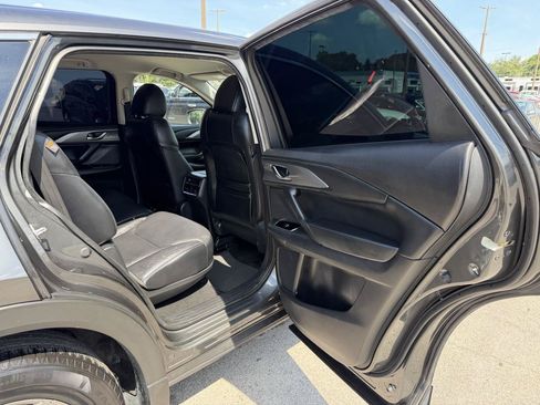 Used 2019 MAZDA CX-9 Touring AWD/4WD image 10