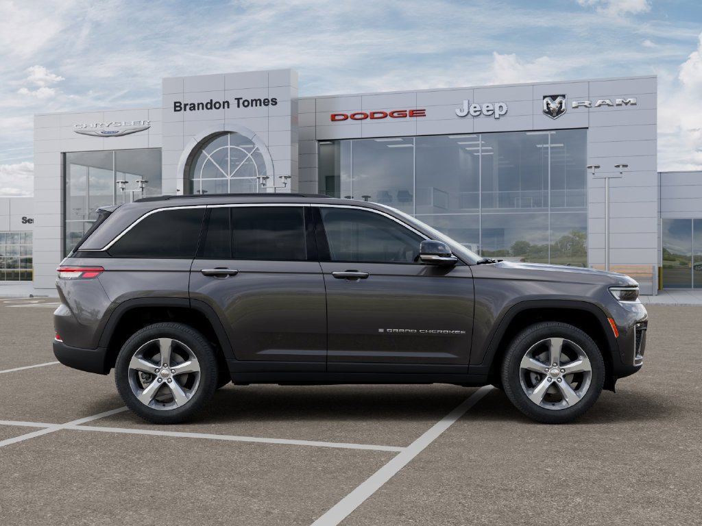 New 2026 Jeep Grand Cherokee Limited w/ Luxury Tech Group II RWD image 21