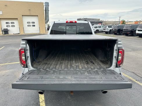 Used 2017 GMC Sierra 1500 SLT w/ SLT Premium Package AWD/4WD image 17