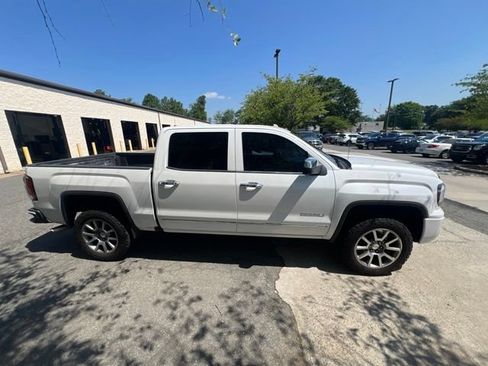Used 2017 GMC Sierra 1500 Denali AWD/4WD image 4