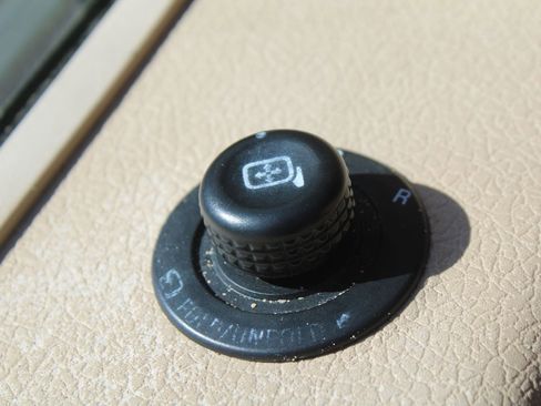 Used 2014 Ford F150 Lariat w/ Equipment Group 501A Mid RWD image 27