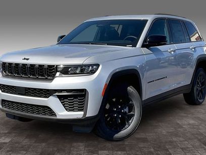 New 2026 Jeep Grand Cherokee Altitude