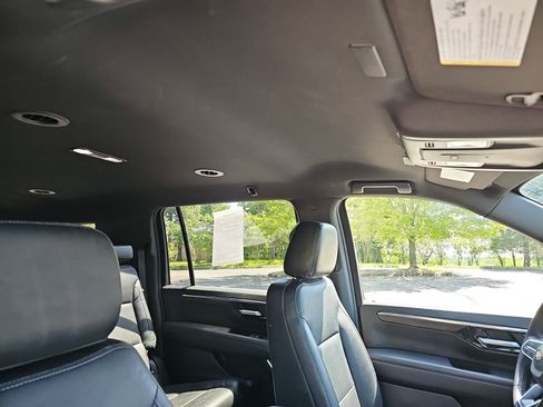 Used 2025 Chevrolet Suburban LS AWD/4WD image 13