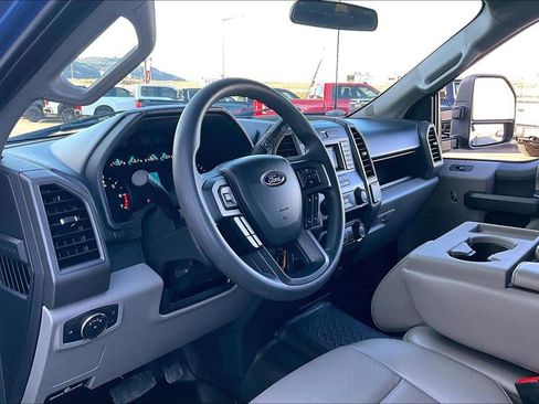 Used 2022 Ford F250 XL w/ Power Equipment Group image 14