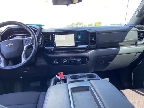 Used 2024 Chevrolet Silverado 1500 LT AWD/4WD image 15