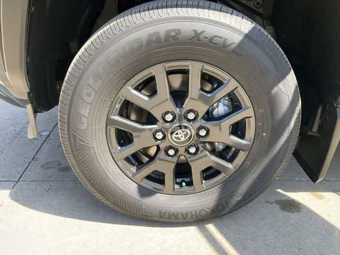 New 2026 Toyota 4Runner SR5 image 12