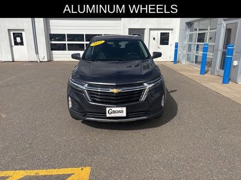 Used 2022 Chevrolet Equinox LT w/ Driver Convenience Package image 3