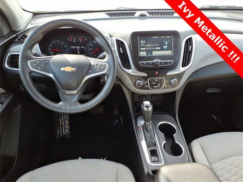 Used 2018 Chevrolet Equinox LS image 12