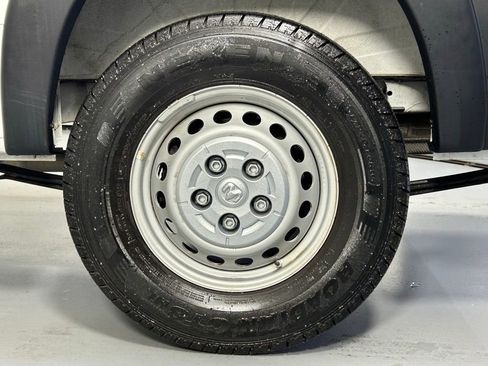 Used 2025 RAM ProMaster 2500 w/ Convenience Group FWD image 32