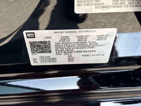 Used 2025 GMC Sierra 2500 SLT w/ SLT Convenience Package AWD/4WD image 36