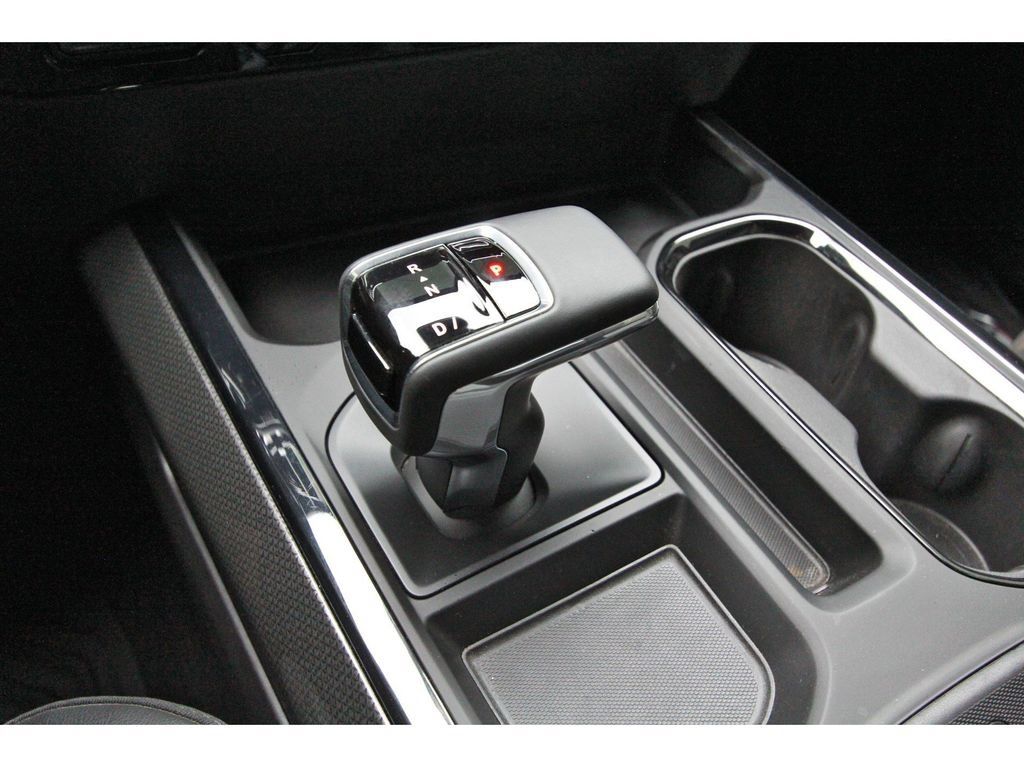 Used 2025 Chevrolet Silverado 1500 ZR2 w/ Technology Package AWD/4WD image 30