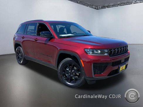 New 2026 Jeep Grand Cherokee Altitude AWD/4WD image 1