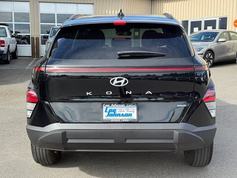 Certified 2025 Hyundai Kona SEL AWD/4WD image 3