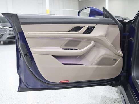 Used 2020 Porsche Taycan Turbo image 39