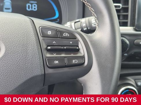 Used 2025 Hyundai Venue SEL FWD image 20
