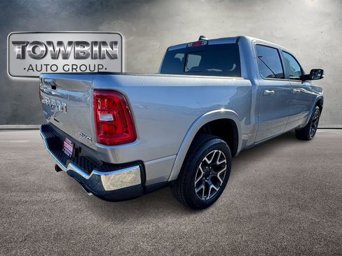 Used 2025 RAM 1500 Laramie AWD/4WD image 5