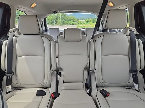 Used 2025 Honda Odyssey Touring image 24