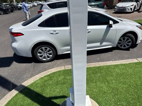 Used 2025 Toyota Corolla LE w/ Convenience Package FWD image 31