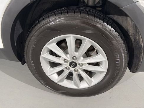 Used 2019 Kia Sorento LX w/ Option Group 020 image 9