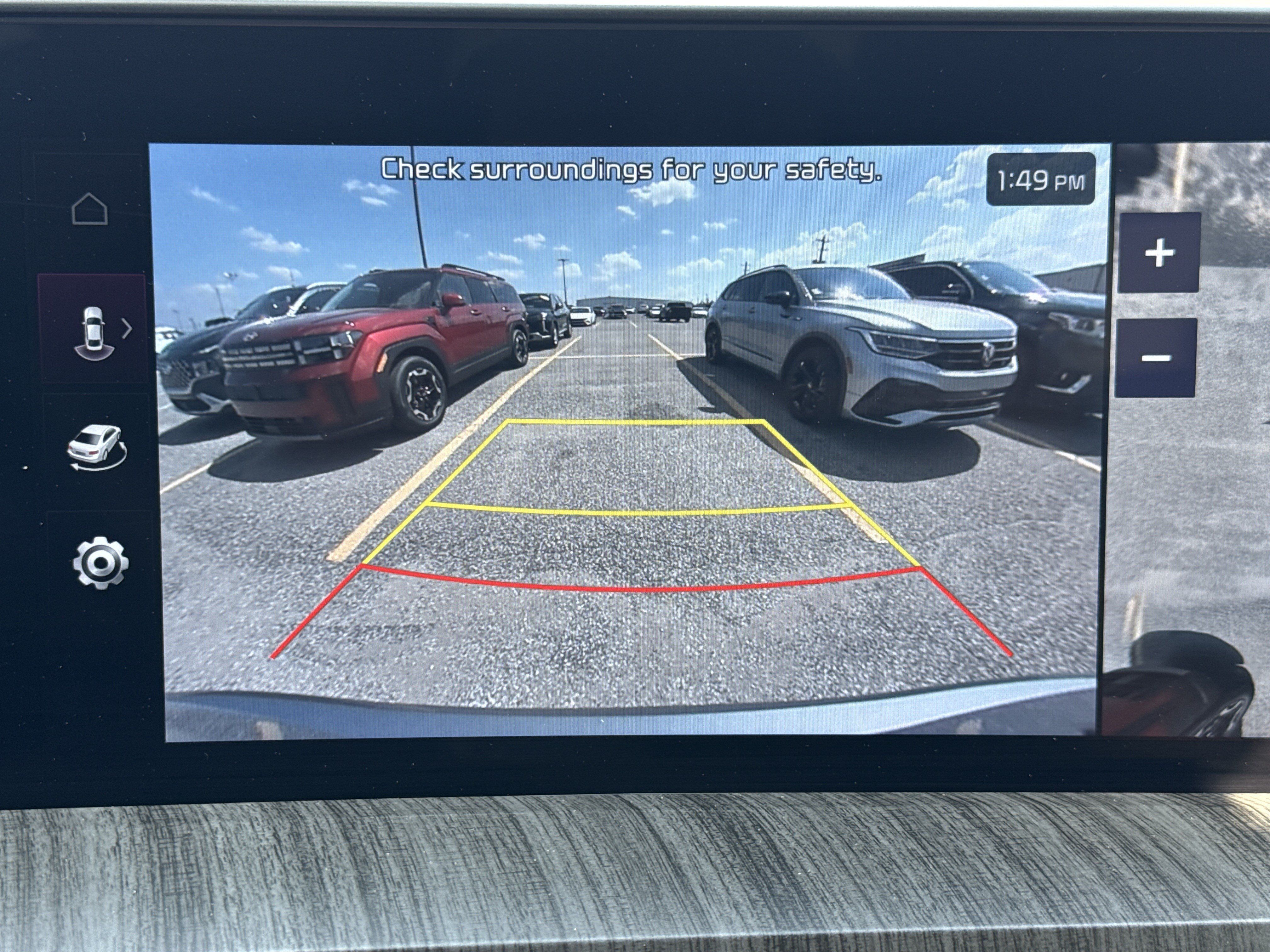 Used 2025 Kia Telluride SX w/ SX Captain's Chair Package FWD image 13