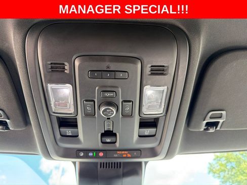 Used 2024 Chevrolet Tahoe High Country AWD/4WD image 33