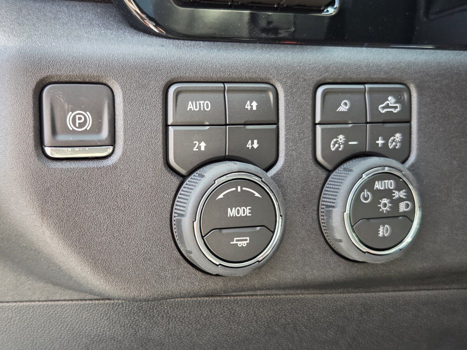 New 2026 Chevrolet Silverado 1500 High Country AWD/4WD image 12