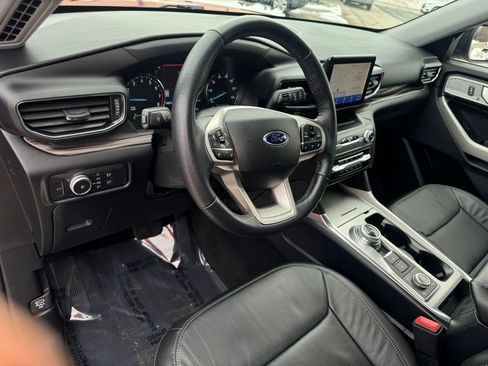 Used 2020 Ford Explorer Limited w/ Class III Trailer Tow Package image 11