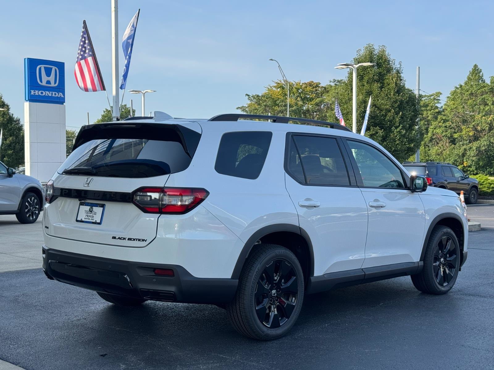 New 2026 Honda Pilot Black Edition image 3