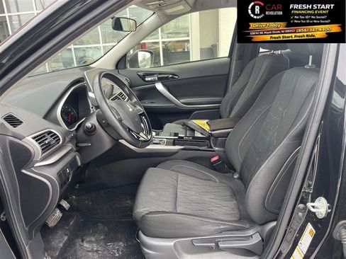 Used 2019 Mitsubishi Eclipse Cross SE image 11