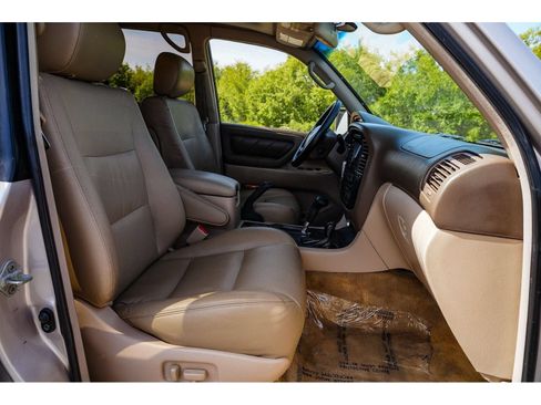 Used 2001 Toyota Land Cruiser AWD/4WD image 17