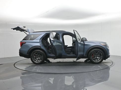 New 2026 Ford Explorer ST-Line RWD image 4