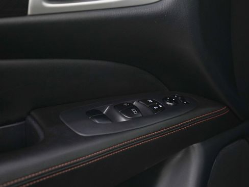 Used 2019 Nissan Pathfinder S AWD/4WD image 23
