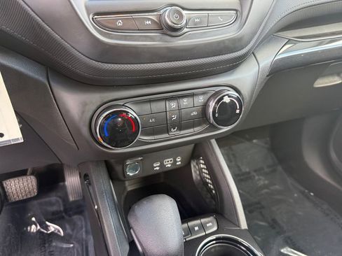 Used 2023 Chevrolet TrailBlazer LS AWD/4WD image 18