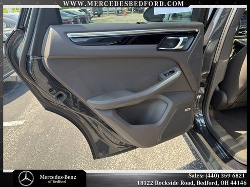 Used 2020 Porsche Macan AWD/4WD image 20
