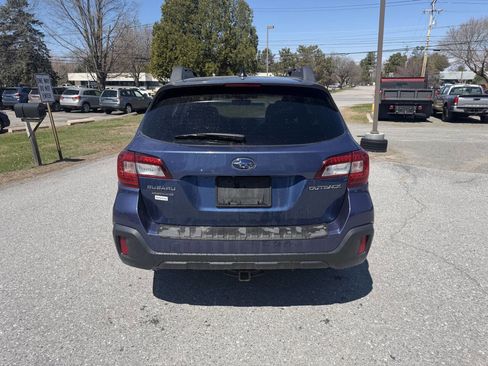 Used 2019 Subaru Outback 2.5i Limited AWD/4WD image 4