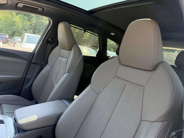 Used 2025 Audi Q5 Premium Plus w/ Premium Plus AWD/4WD image 10