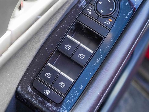 New 2025 MAZDA CX-30 AWD 2.5 S w/ Select Sport Pkg image 24