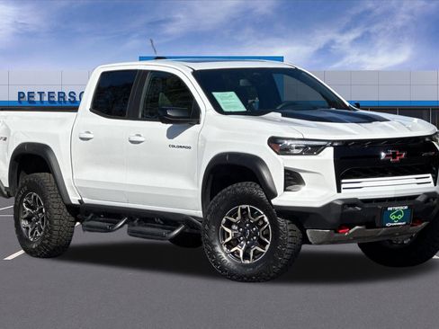 Certified 2024 Chevrolet Colorado ZR2 w/ Technology Package AWD/4WD image 2