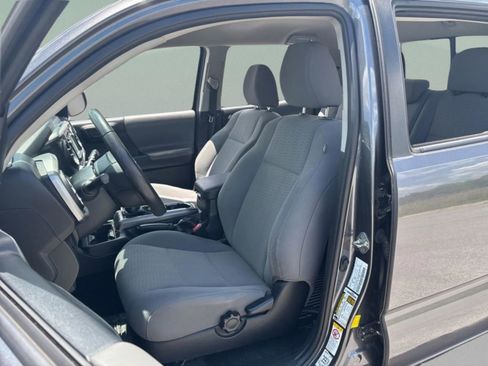 Used 2019 Toyota Tacoma SR5 RWD image 25