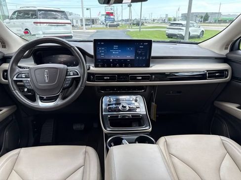 Certified 2022 Lincoln Nautilus FWD w/ Premium Package image 19