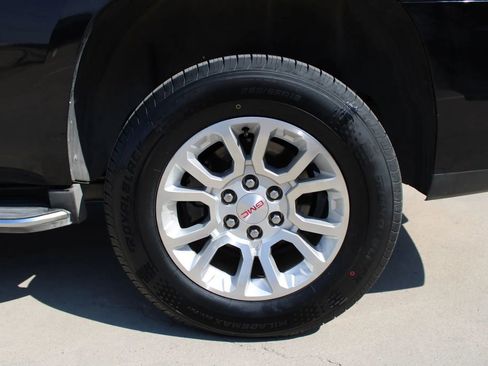 Used 2015 GMC Yukon SLT image 8