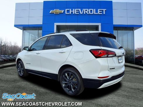 Used 2022 Chevrolet Equinox RS w/ LPO, Floor Liner Package image 3