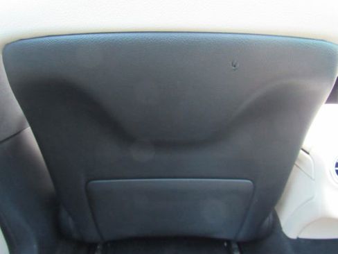 Used 2016 Mercedes-Benz C 300 Sedan image 29