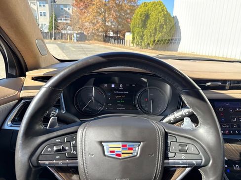 Certified 2023 Cadillac XT6 Sport w/ Platinum Package image 16