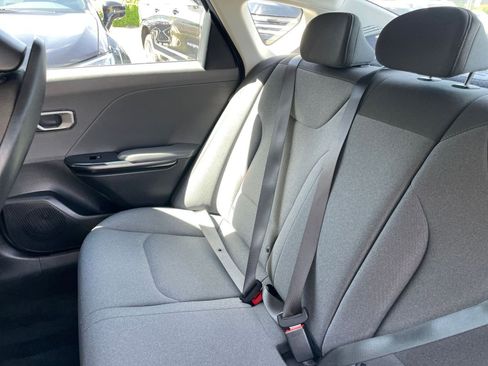 Used 2025 Kia K4 LXS image 39