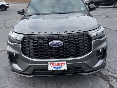 New 2026 Ford Explorer ST-Line w/ ST-Line Street Pack image 23