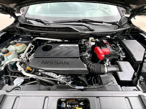 Used 2023 Nissan Rogue SV image 31