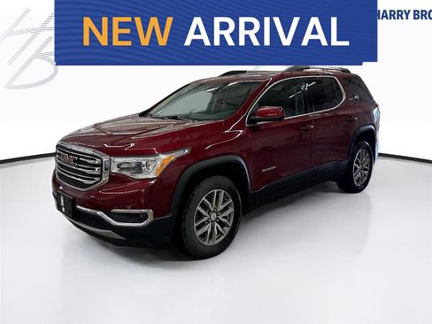 Used 2017 GMC Acadia SLE image 1