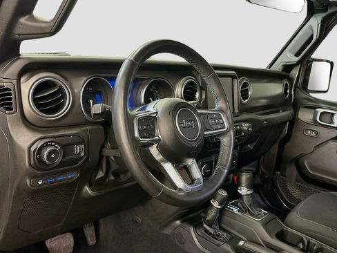 Used 2023 Jeep Wrangler Unlimited Rubicon 4xe w/ Cold Weather Group AWD/4WD image 18